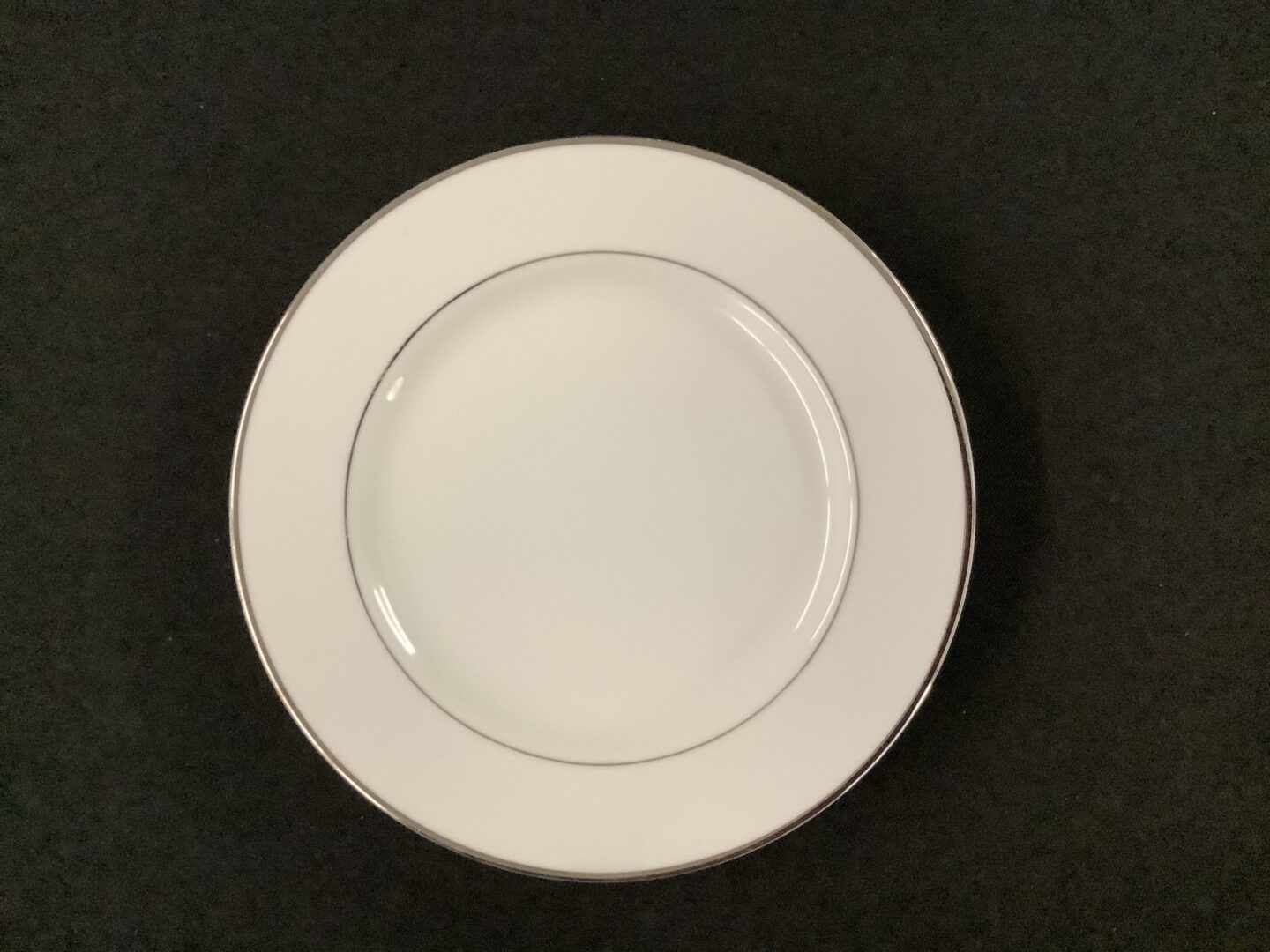 Bread and Butter Plate (Platinum Band)-image