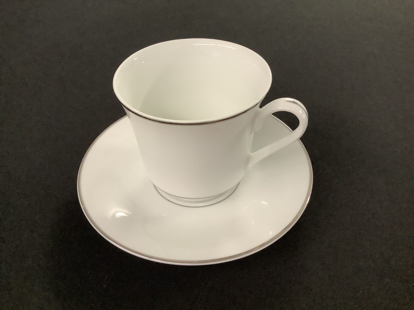 Cup and Saucer (Platinum Band)-image